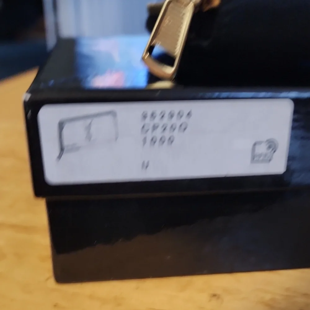 Yves Saint Laurent Black Wallet - Picture 7 of 11